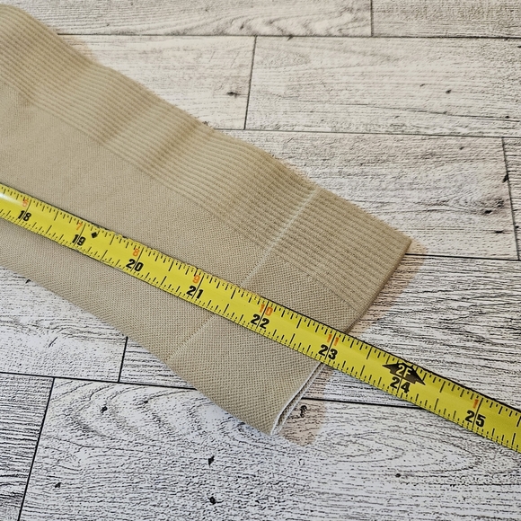 Set Active x MadHappy Colab Sculptflex Leggings Beige Size Medium Seamless - Picture 6 of 8